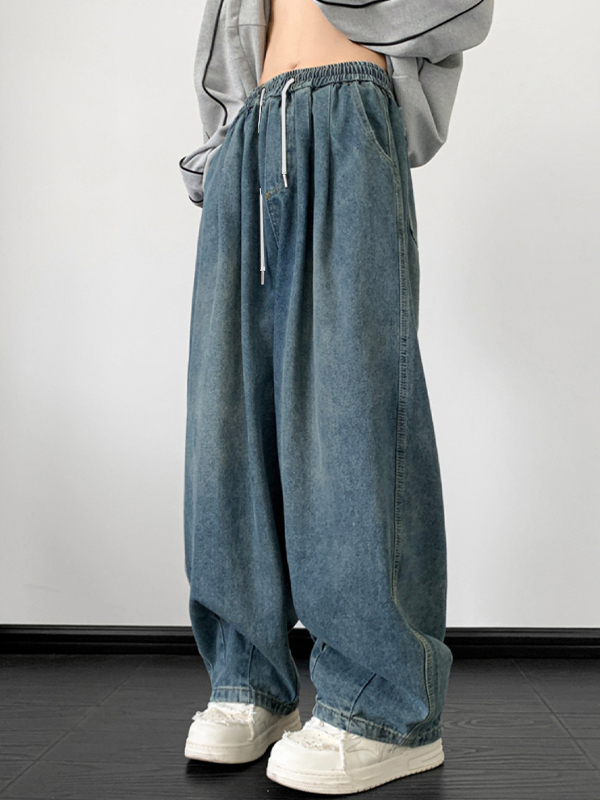 Lose Herrenjeans mit Vintage-Waschung und Tunnelzug