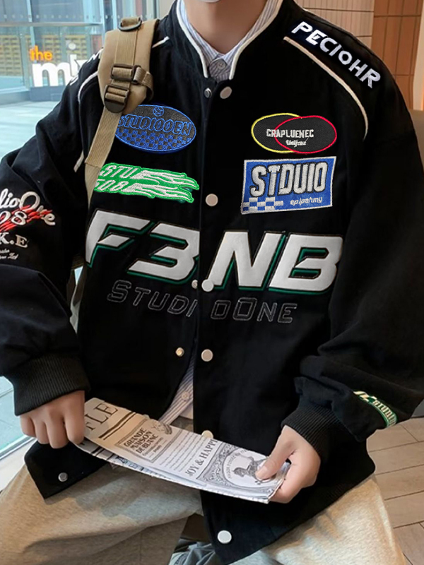 Herrenjacke im Vintage-Stil mit Stickerei