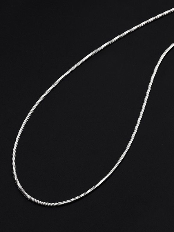 Schlichte Schlangenknochen-Halskette für Herren aus Titanstahl