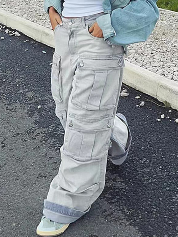 Cargojeans mit mehreren Taschen zum Wischen