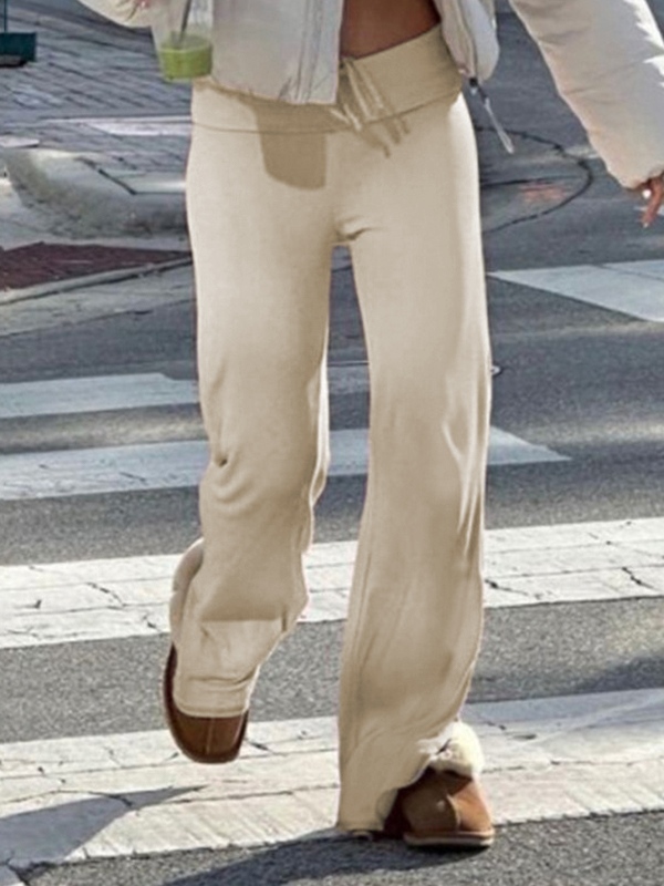 Solide Hose mit umgeschlagener Taille und ausgestelltem Bein