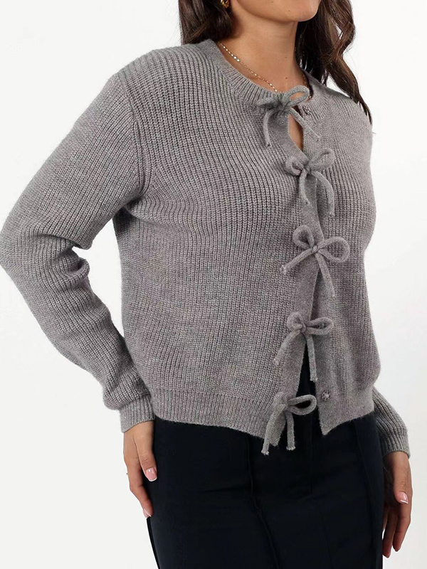 Langärmlige Strickwaren zum Schnüren