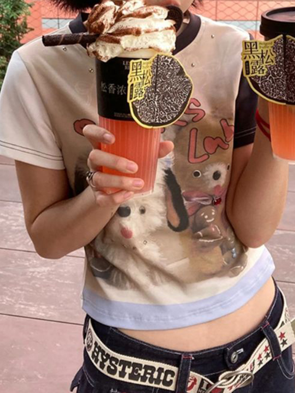 Kurzärmliges T-Shirt mit kontrastierendem Katzen-Print