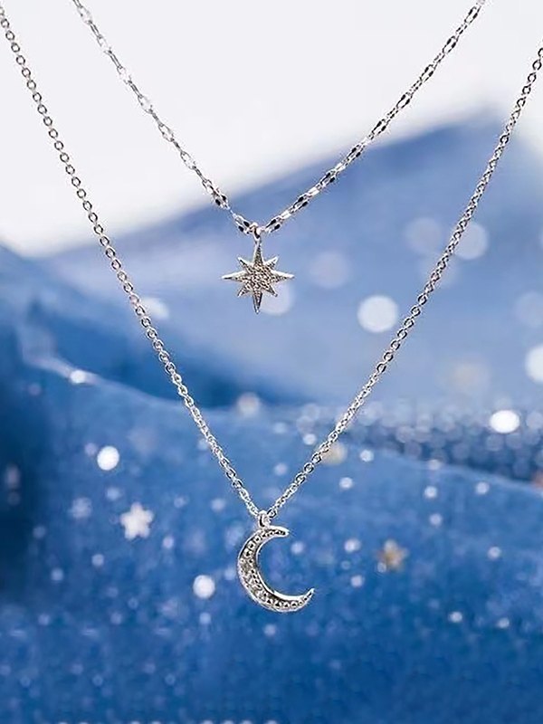 Doppellagige Halskette mit Halbmond-Stern-Anhänger